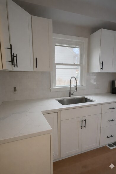 Building Photo - 11205 McCracken Rd