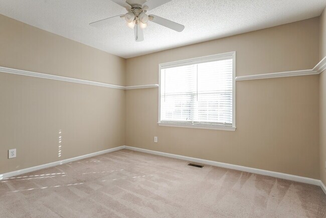 Building Photo - 1505 Woodline Dr
