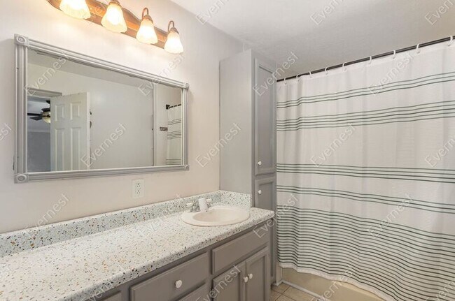 Building Photo - 7929 Daugherty-Capley Rd