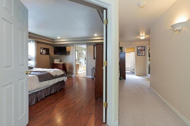 Building Photo - Beautiful home in Haven Heights