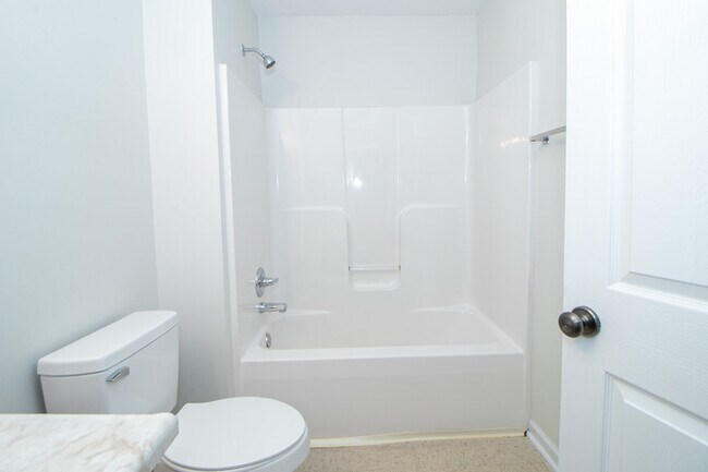 Building Photo - 299 Raleigh Dr