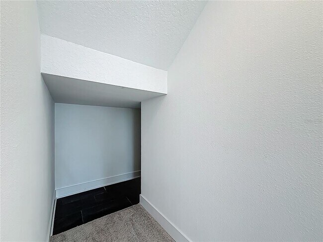 Building Photo - 4732 W Wallcraft Ave