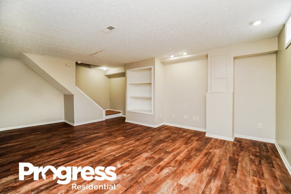 Building Photo - 2965 Brookwell Dr