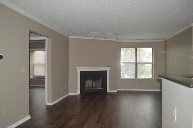 Building Photo - 2744 Greystone Dr