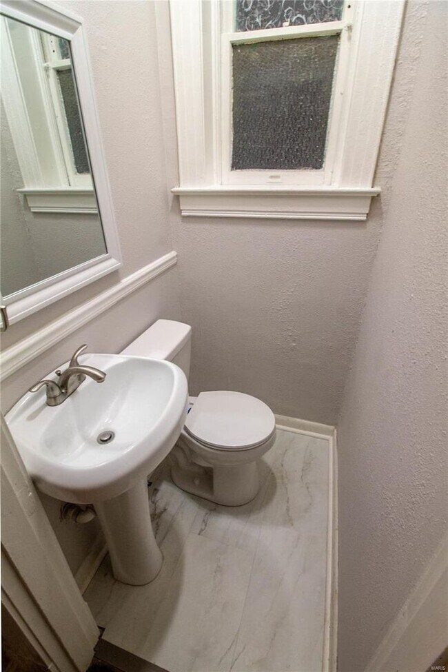 Building Photo - Dover