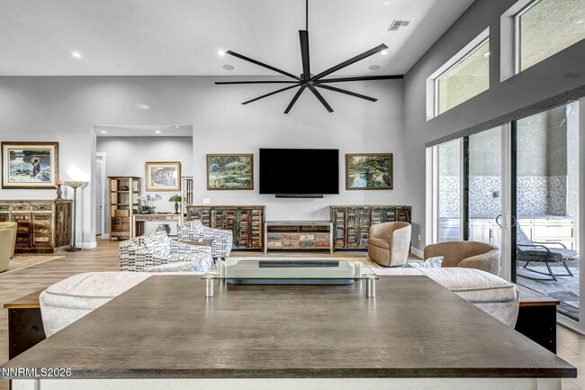 Building Photo - 2958 Saddle Peak Dr