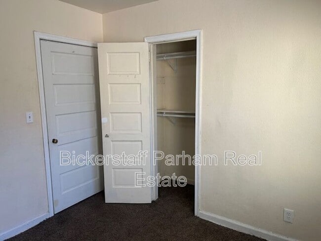 Building Photo - 2424 7th St