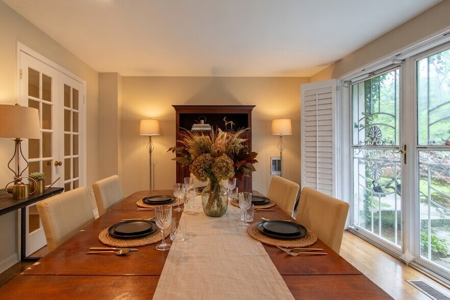 Building Photo - 6034 Chesterbrook Rd