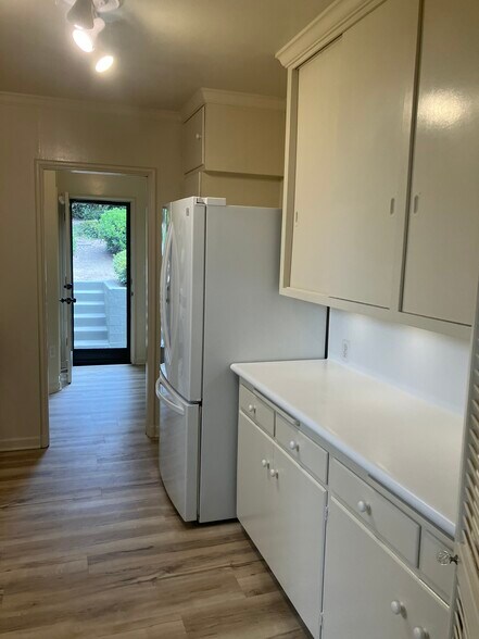 Building Photo - 1225 Silverado St