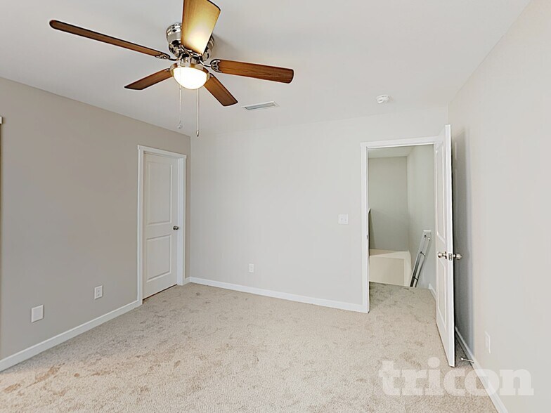 Building Photo - 7030 McLothian Ln