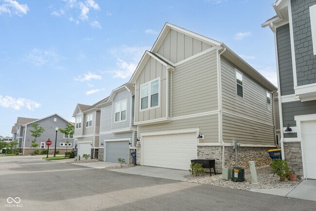 Building Photo - 9308 Hawkins Rd