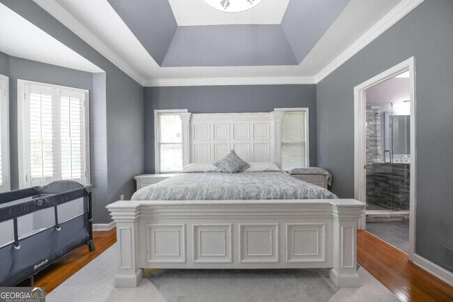 Building Photo - 304 Bridle Path