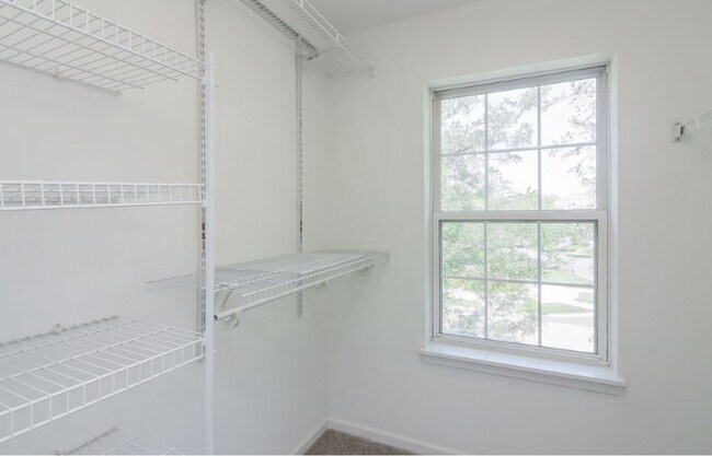 Building Photo - 2270 Georgetown Cir