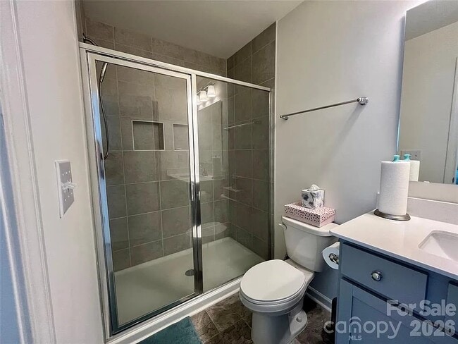 Building Photo - 11005 Woodland Crk Wy