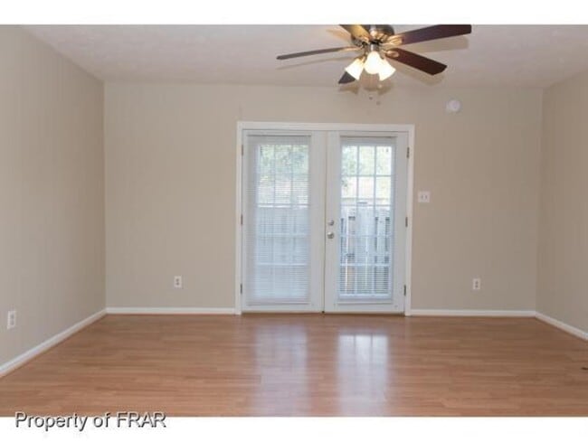 Building Photo - 422 Kirkcaldy Ct