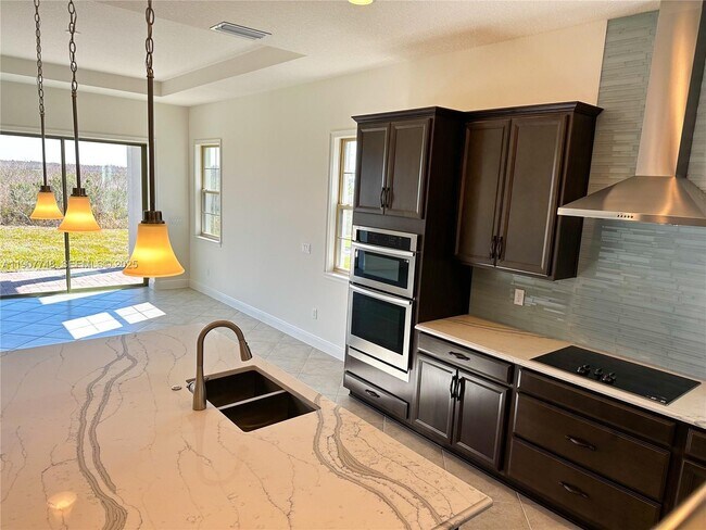 Building Photo - 13646 Abberwick Dr