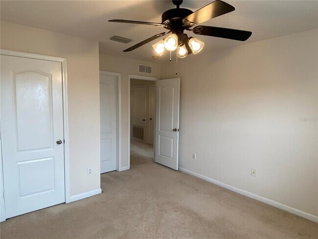 Building Photo - 4626 Pond Ridge Dr