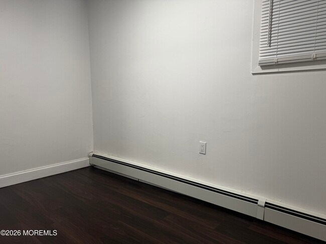 Building Photo - 198 New Brunswick Ave