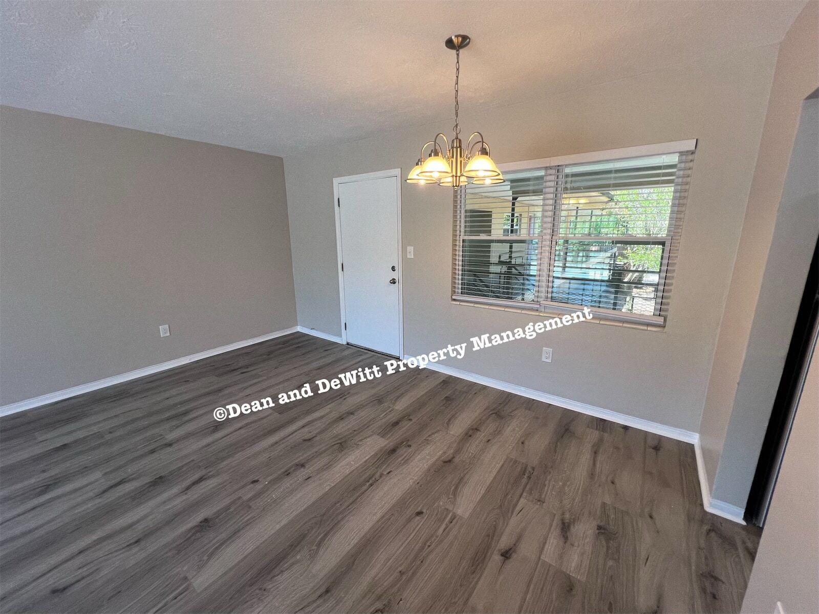 Building Photo - 1 Bed/1 Bath - Unit 17