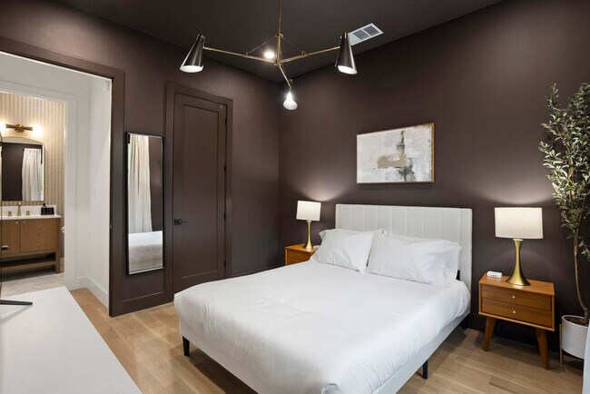 Building Photo - 8922 San Benito Way