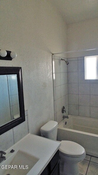 Building Photo - 7133 Imperial Ridge Dr