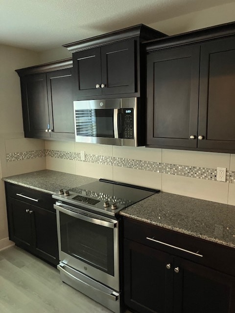 Kitchen - 4904 NW Barry Rd