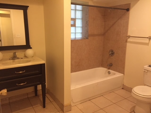 Building Photo - 3324 N Hamlin Ave