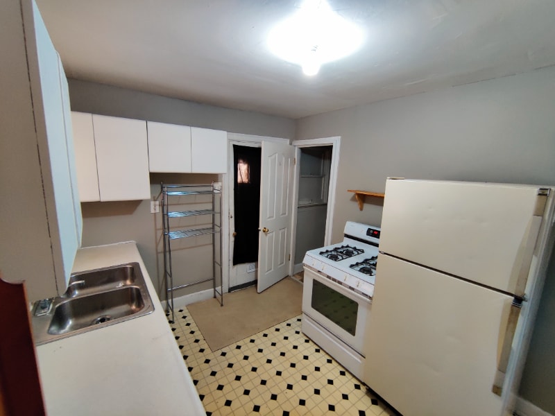 Building Photo - 2347 Madison Ave