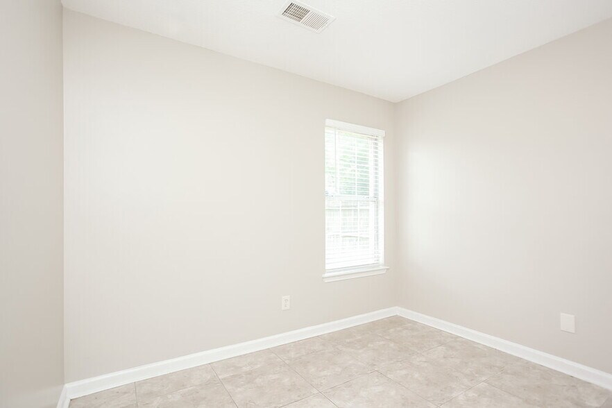 Building Photo - 10078 Cross Valley Dr