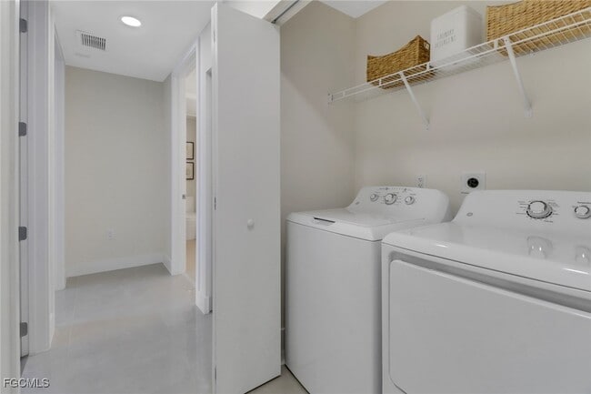 Building Photo - 26610 Rosewood Pointe Dr