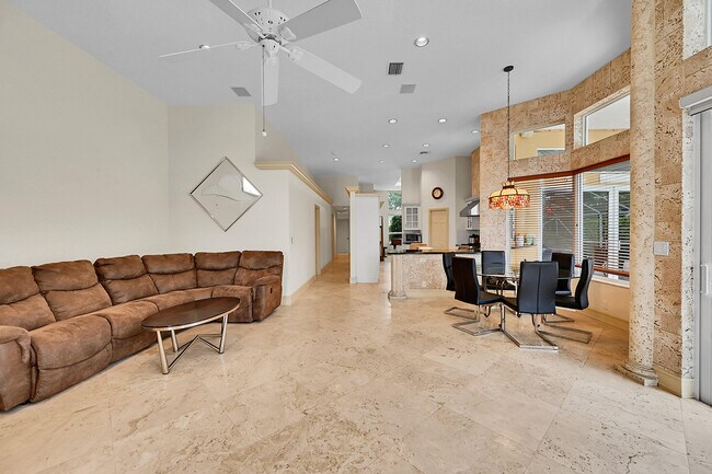 Building Photo - 6419 NW 99th Dr