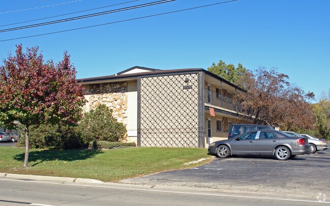 Primary Photo - 8500 W 87th St