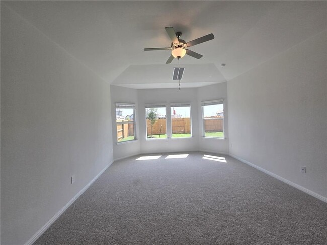 Building Photo - 715 Universal Dr