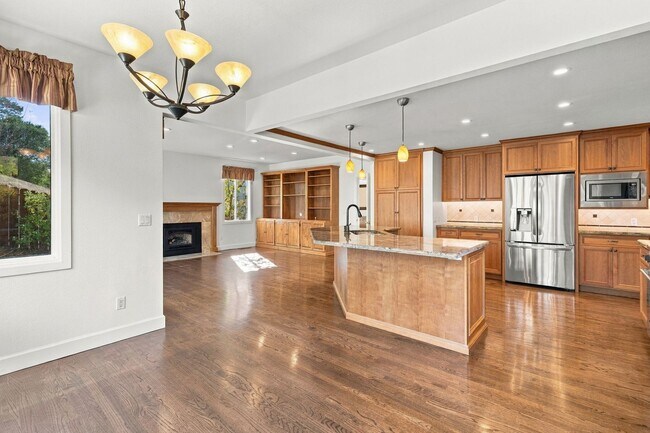Building Photo - 25 Biscayne Ct