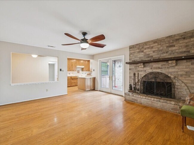 Building Photo - 3902 Broken Elm Dr