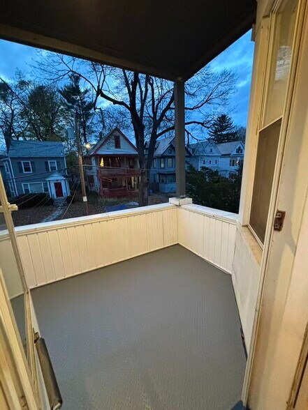 Building Photo - 12 Delaware Ter