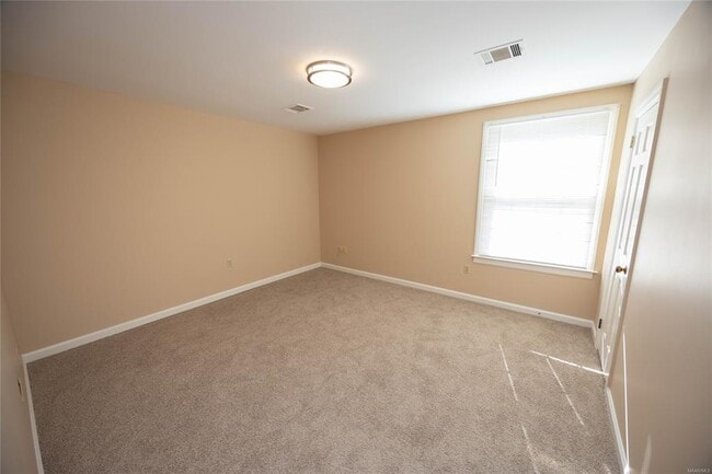 Building Photo - 2043 Hazel Hedge Ln