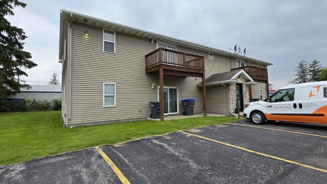 Building Photo - Charming 2 Bedroom  in the Heart of Black ...