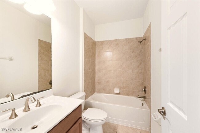 Building Photo - 10844 Alvara Way