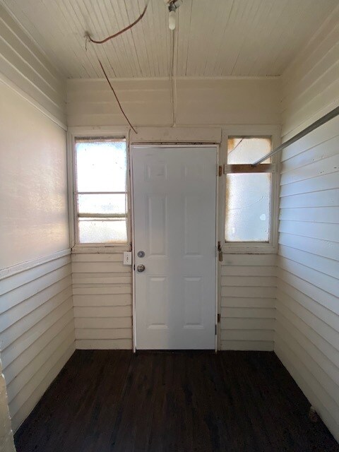 Building Photo - 1632 Birch St