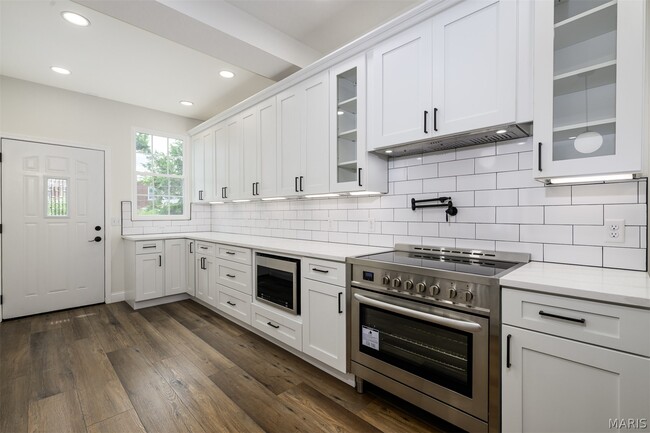 Building Photo - 5750 Waterman Blvd