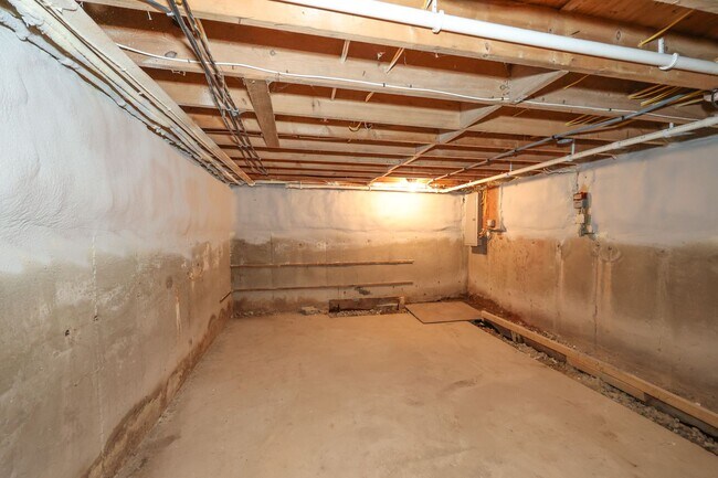 Building Photo - 49 N Amherst Rd