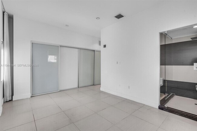 Building Photo - 229 8th St