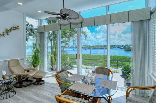 Building Photo - 6047 E Peppertree Way