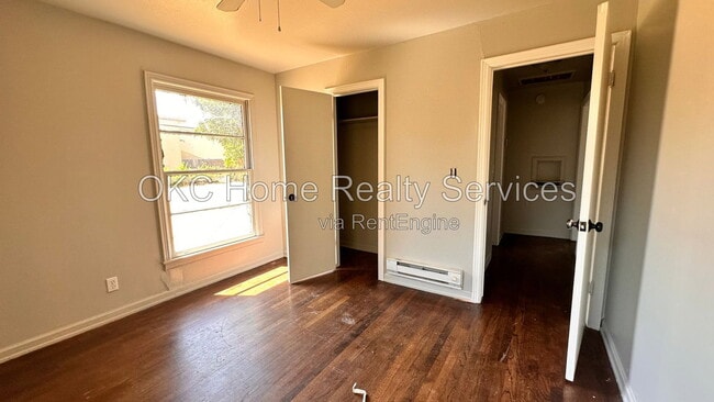 Building Photo - 6413 N Ross Ave