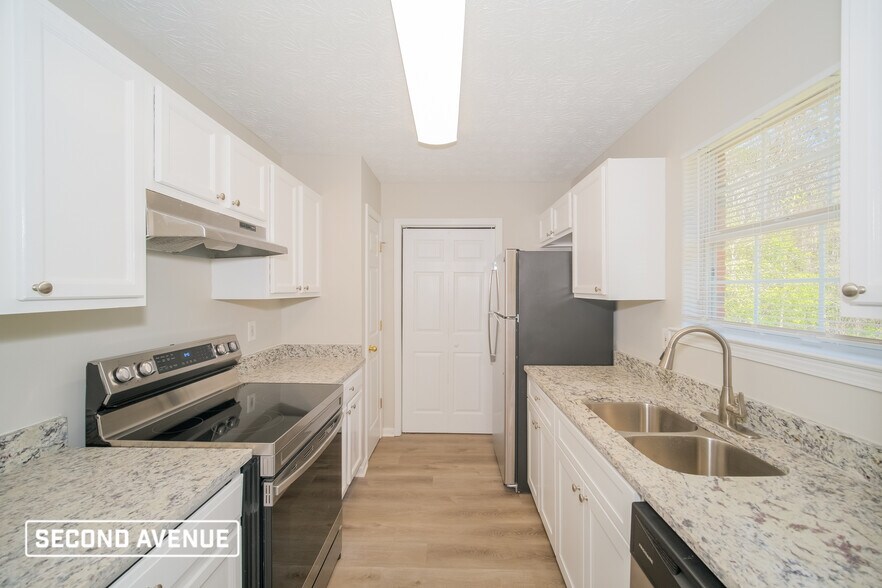 Building Photo - 135 Cactus Ln