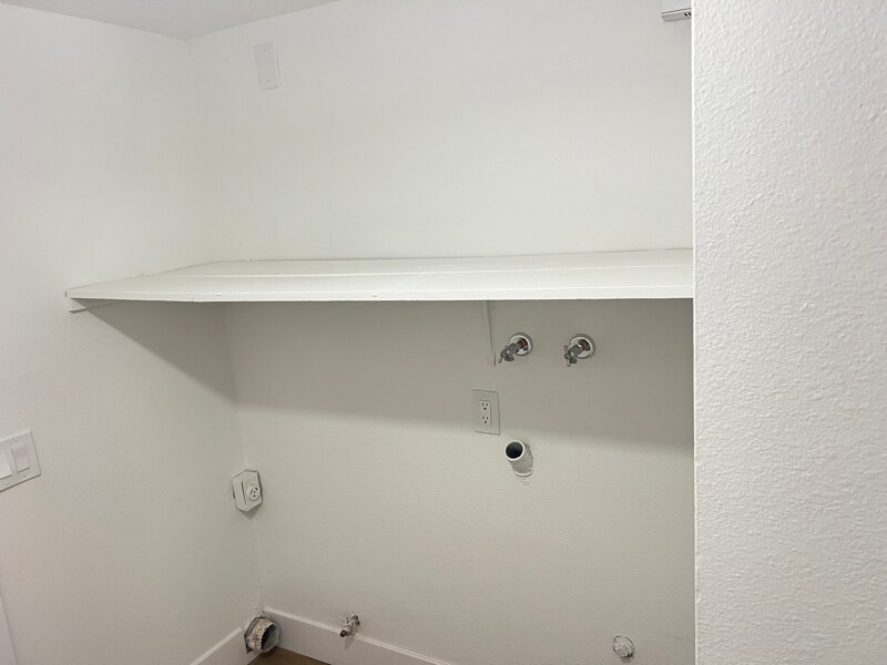 Building Photo - 6313 Kimmy Ct