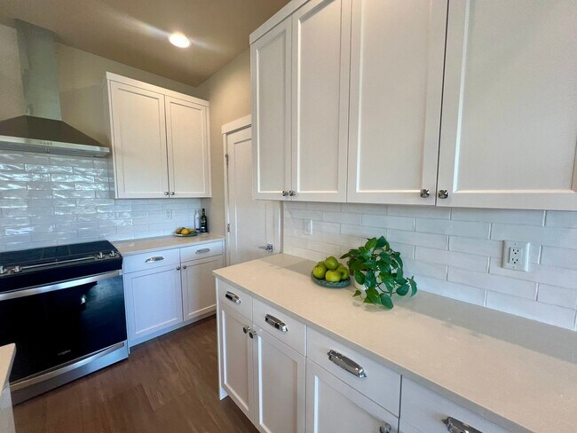 Building Photo - BEAUTIFUL 3Bd 2.5Ba energy efficient home ...