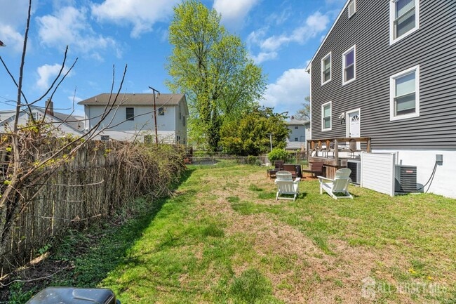 Building Photo - 36 Van Buren Ave