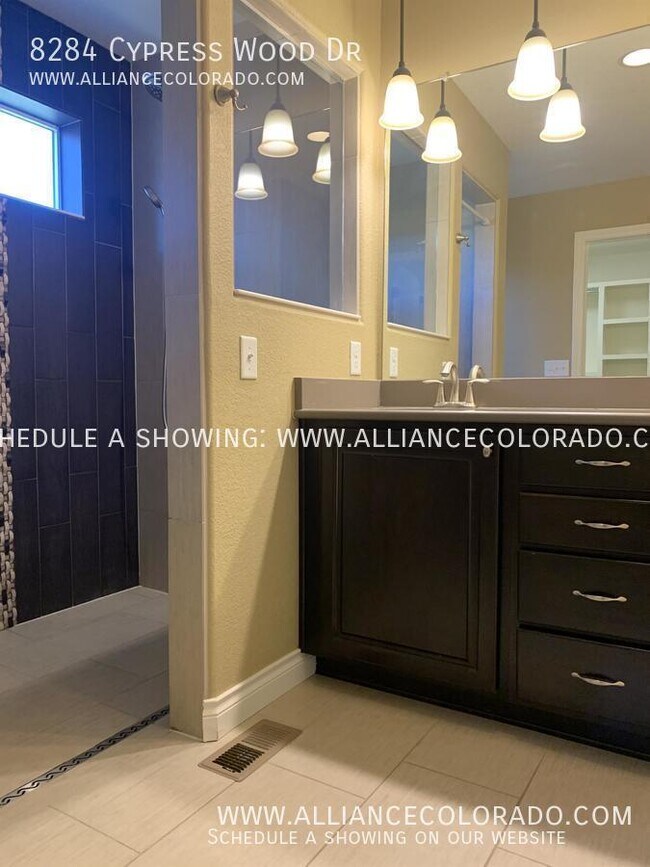 Building Photo - 8284 Cypress Wood Dr